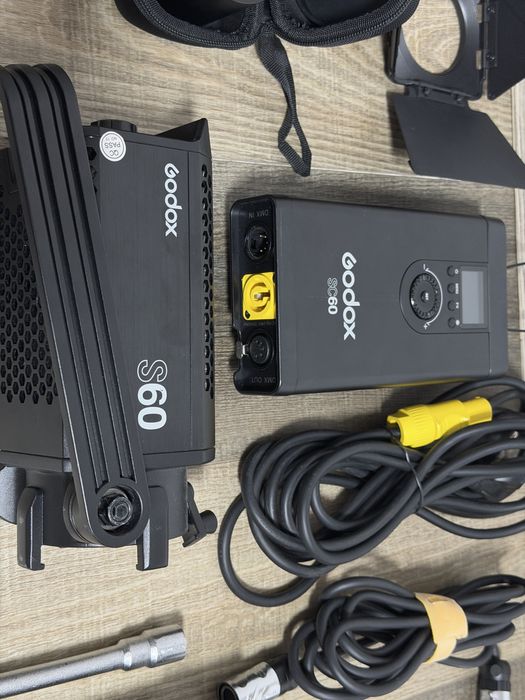 Kit lumini Godox S60 complet + S30