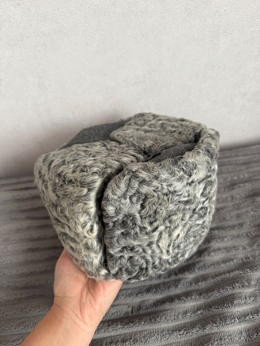 Каракулевая шапка