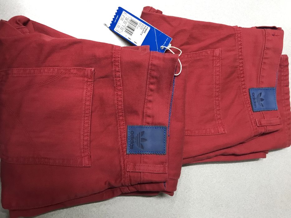 Продам джинсы адидас