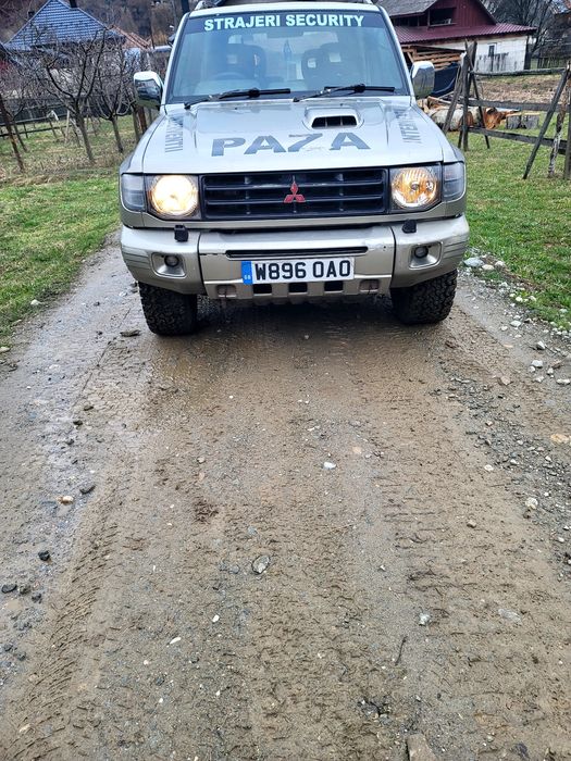 Dezmembrez mitsubishi pajero shogun