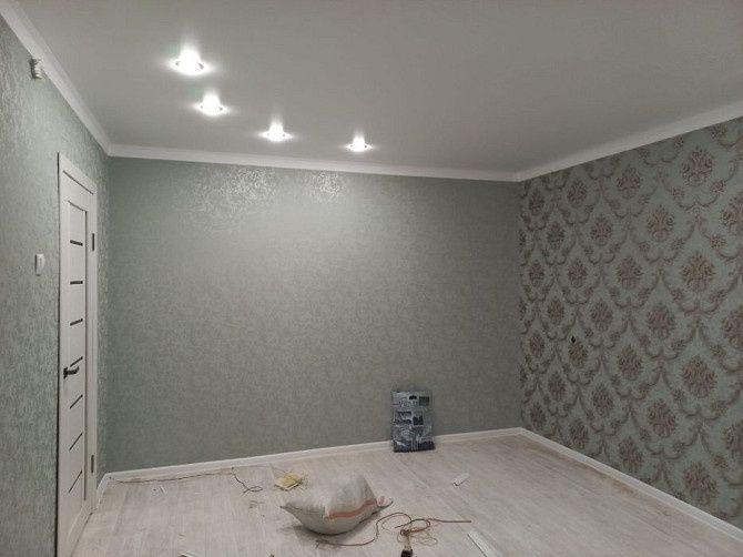 Поклейка обоев 1000