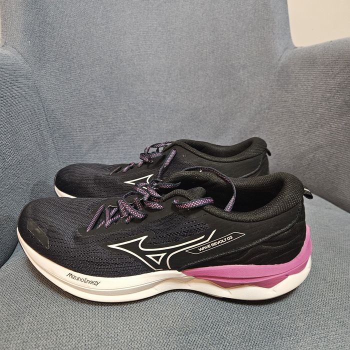 MIZUNO wave  Revolt 3 W
