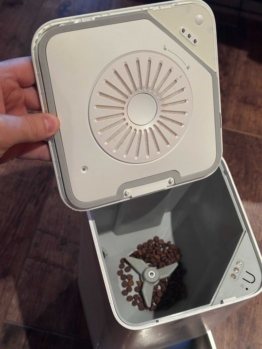 Xiaomi Smart Pet Feeder - Умна Хранилка за животни