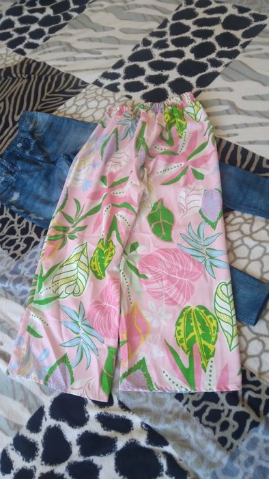 Продавам детски дрехи за момиче