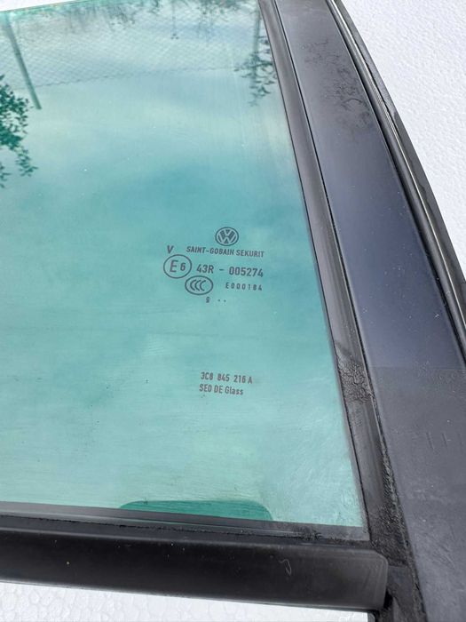 Geamuri Spate (STG/DR) - Passat CC