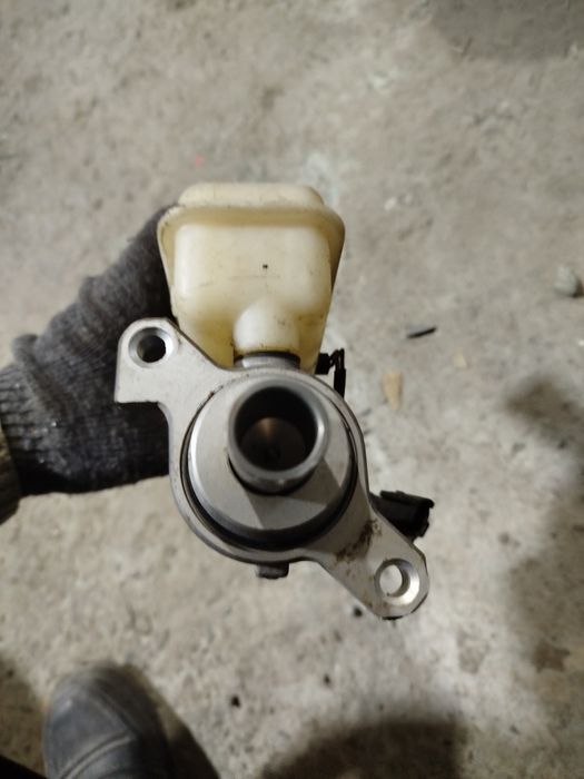 Spark glavniy silindr tormozniki