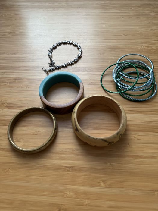 Подарявам бижута