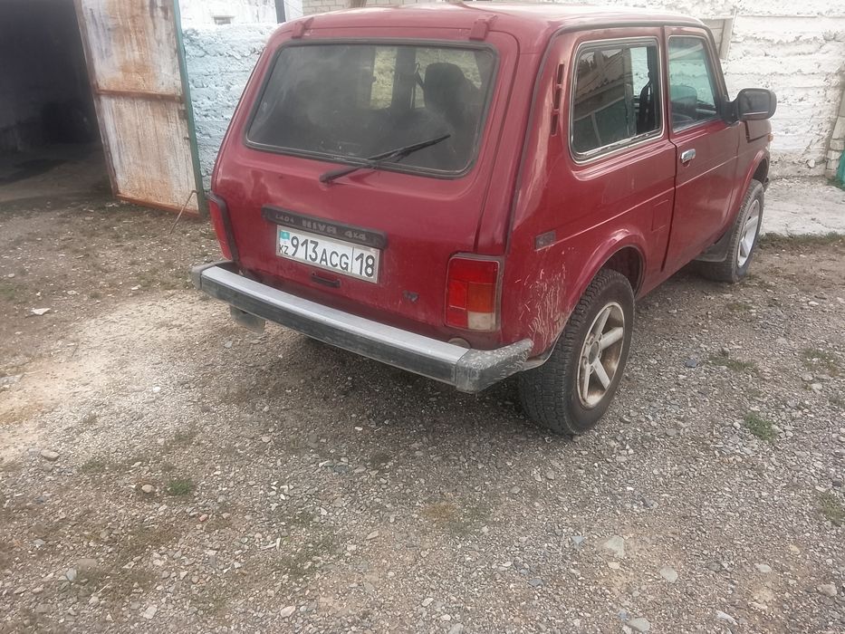 Продам ниву машину