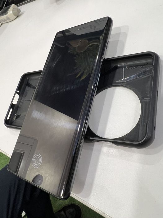 One Plus 11R  sotiladi