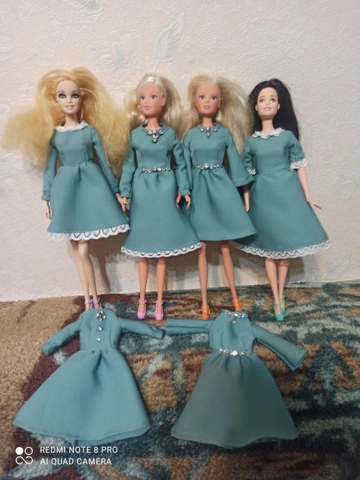 Платья для кукол и толстовки