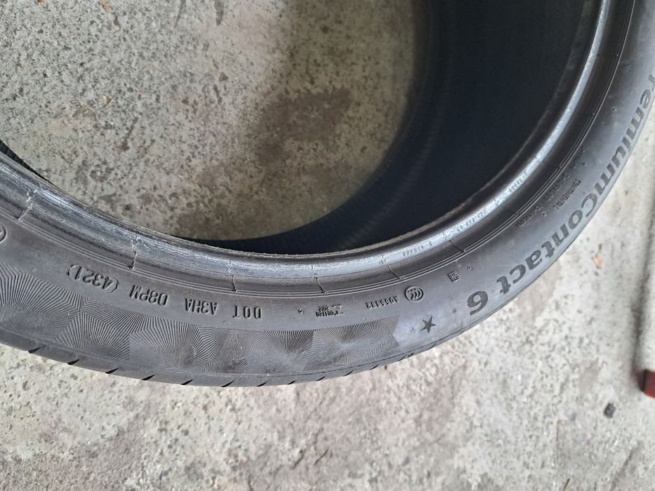 O anvelopa 315/30 R22 Continental