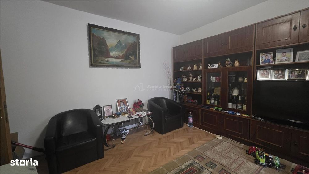 Apartament 4 decomandat, etaj 1 , CT - Pelendava