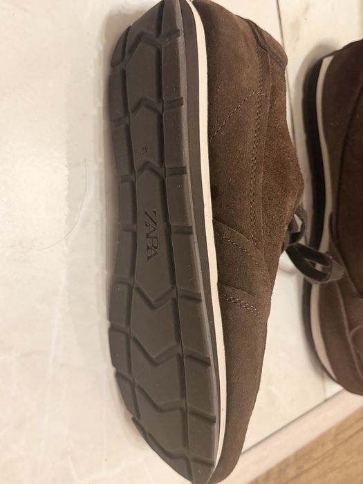 Кроссовки замшевые Zara