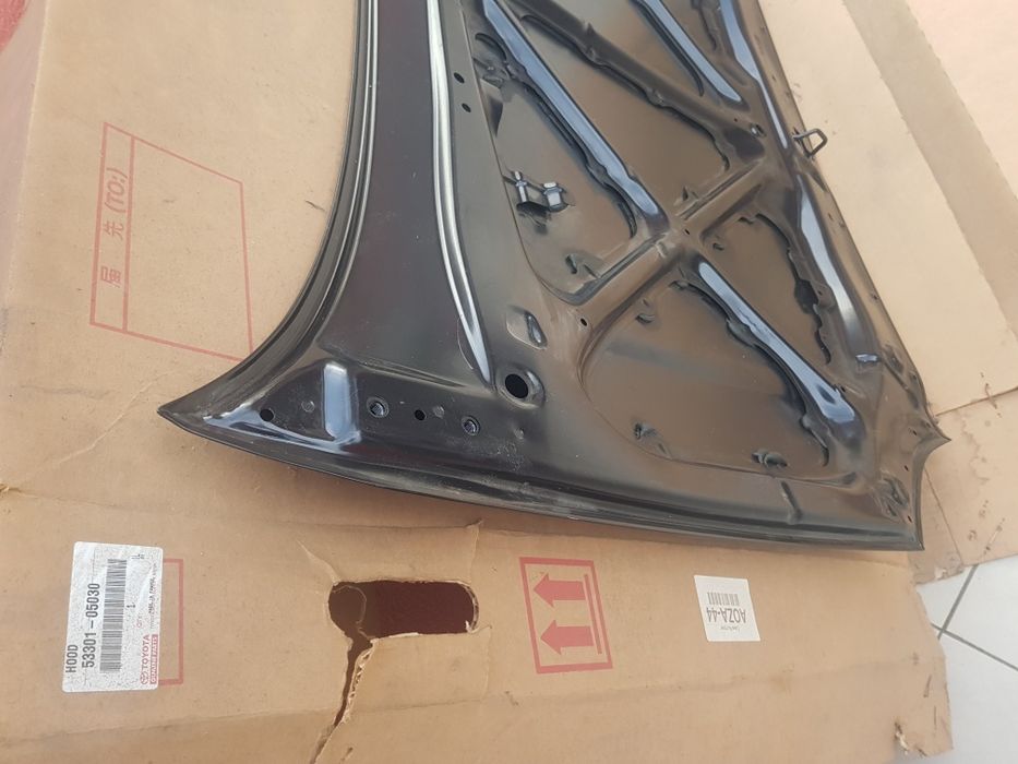 Capota fața Toyota Avensis AA  2007
