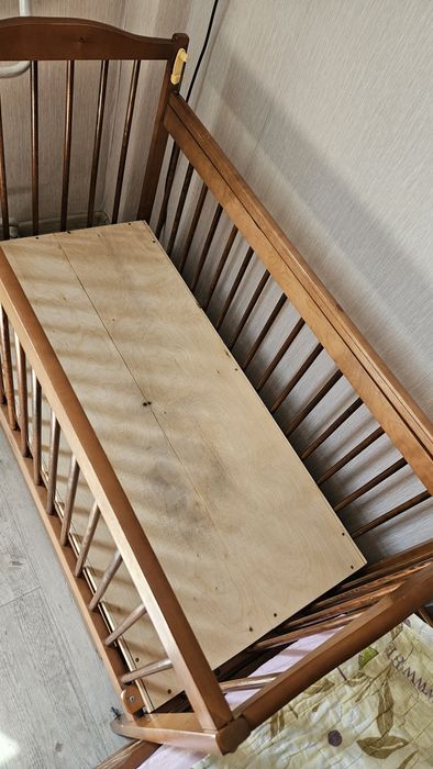 Кроватка с матрасом