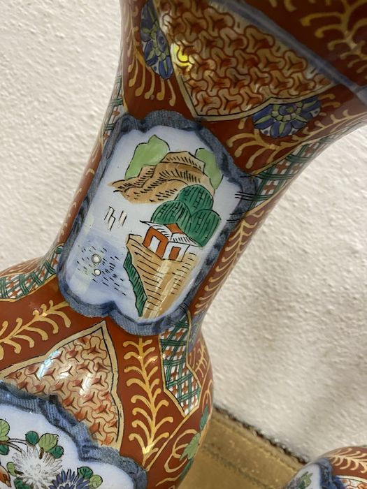 Големи холандски вази от порцелан