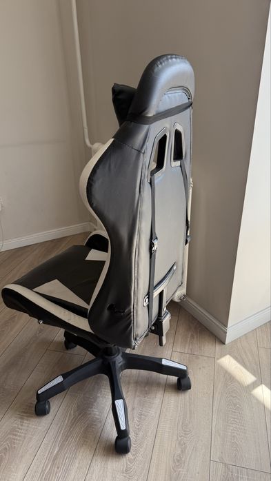 Срочно продам игровое кресло
