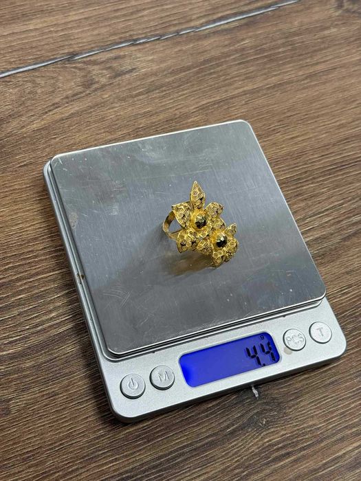 Продавам Златен Дамски Пръстен 14к 585