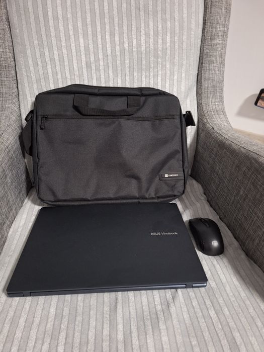 Лаптоп ASUS Vivobook 16