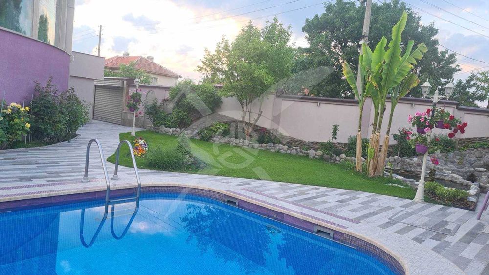 Имение с басейн, сауна и фитнес в Долнослав 78996