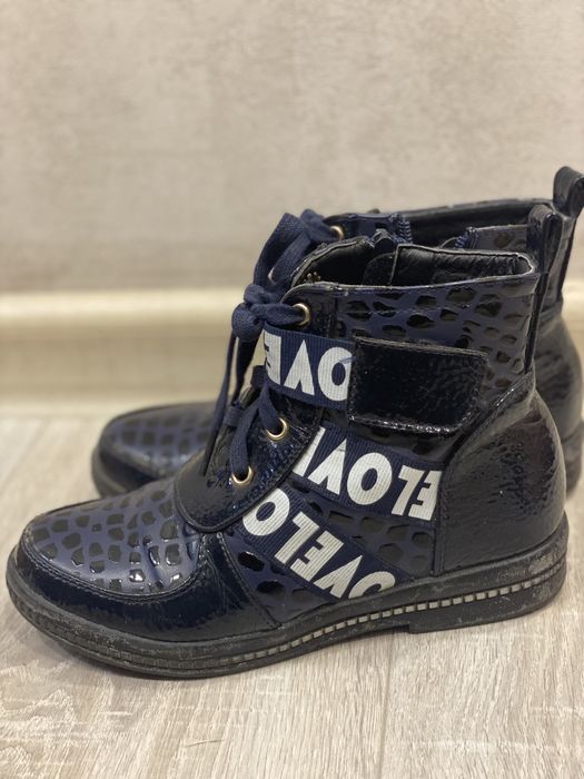 Ботинки на девочку