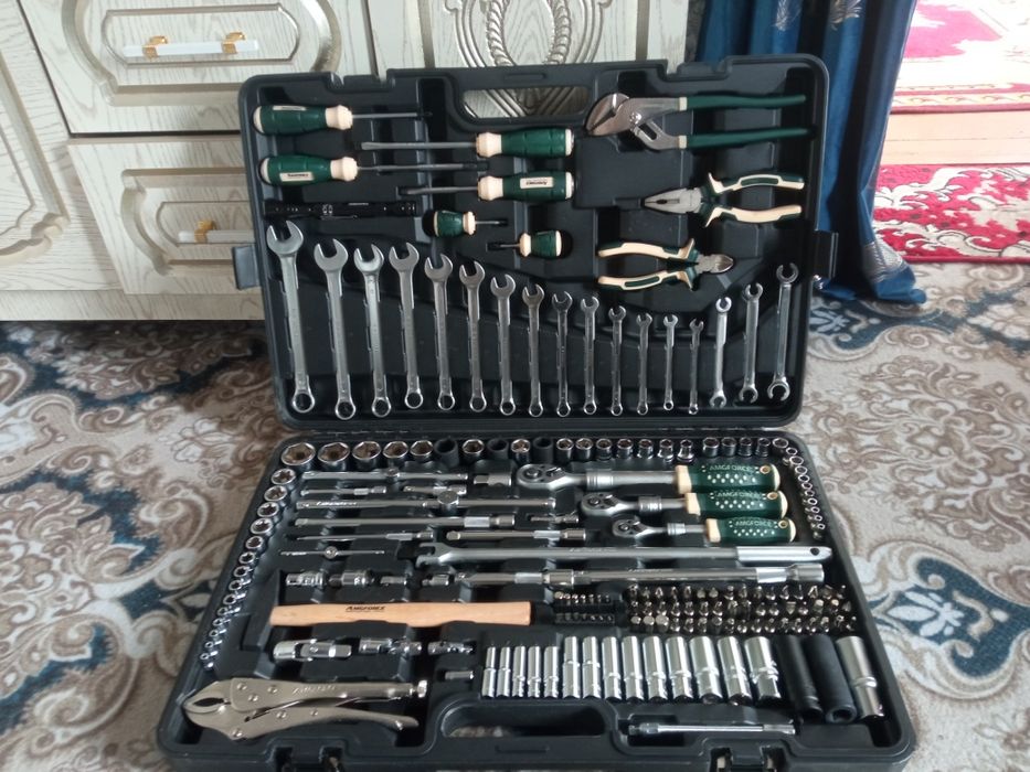 Набор ключ сотилади