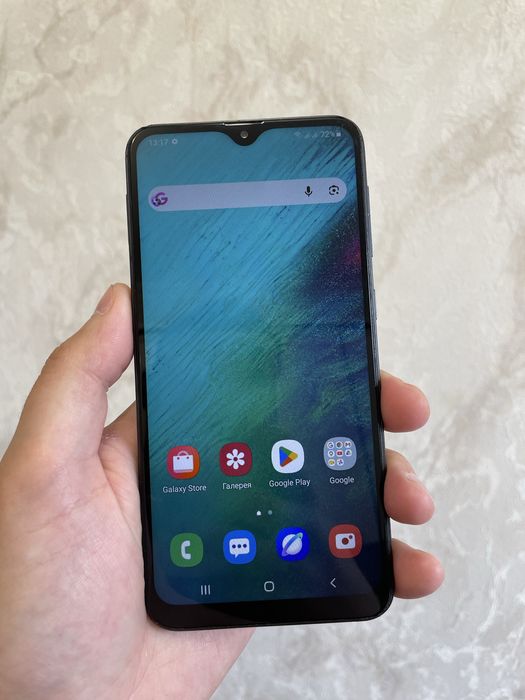 Продам Samsung A10.