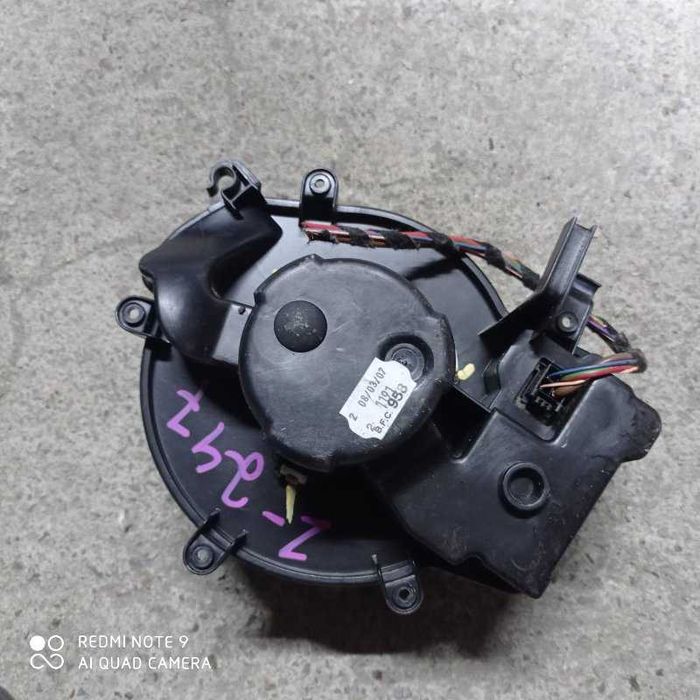 Мотор печки W203 C-class Mercedes