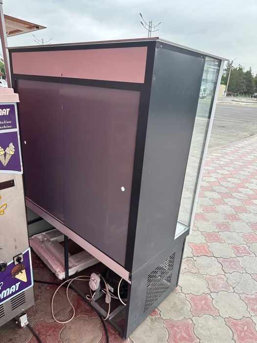 Витрина холодильник