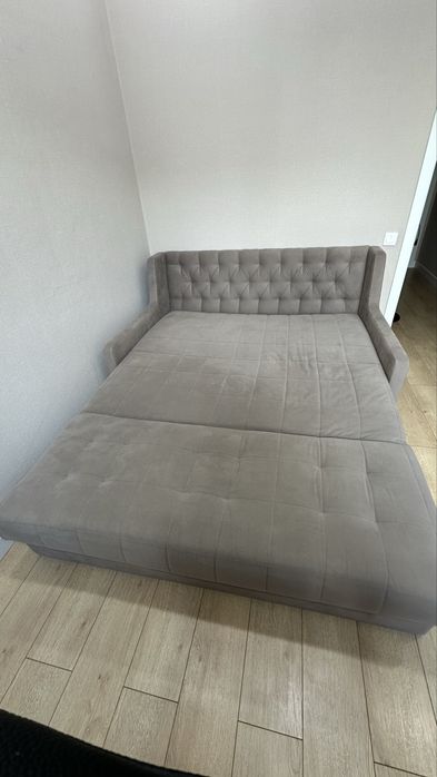 Диван ( 160*200) в отличном состоянии