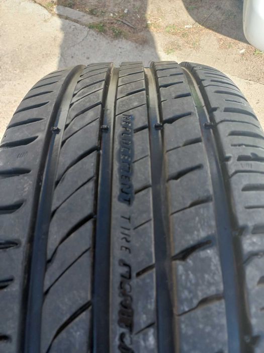 4 бр. гуми Continental 235/45 R 17, джанти, болтове за Mercedes