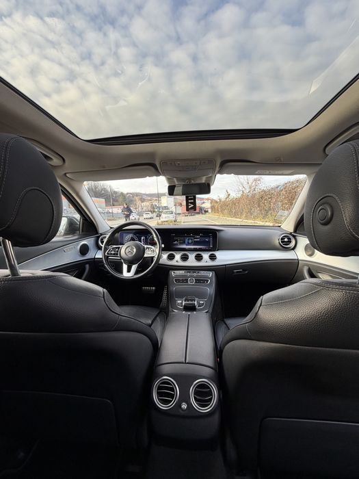 Mercedes Benz E220