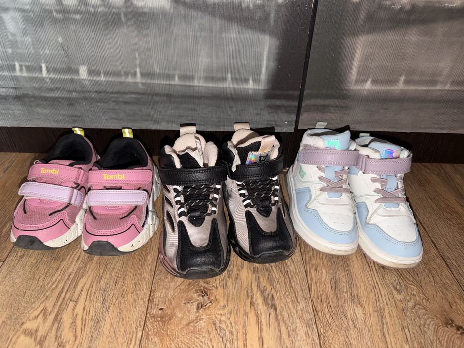 Продам детскаю обувь для девочек