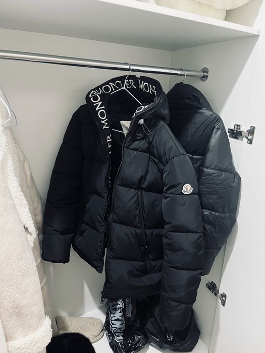 Moncler Куртка.