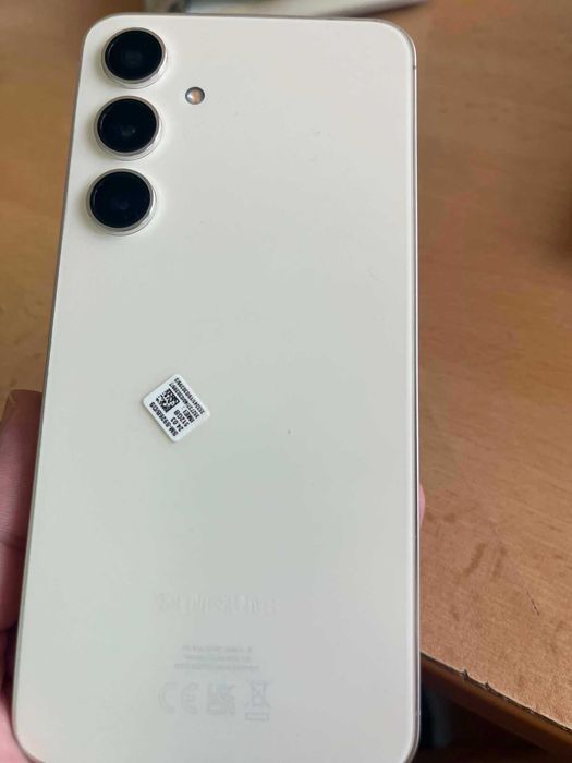 Продавам Samsung s 24 plus