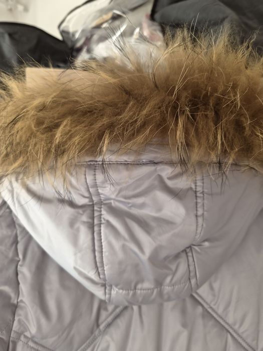 Продам куртку для девочки.