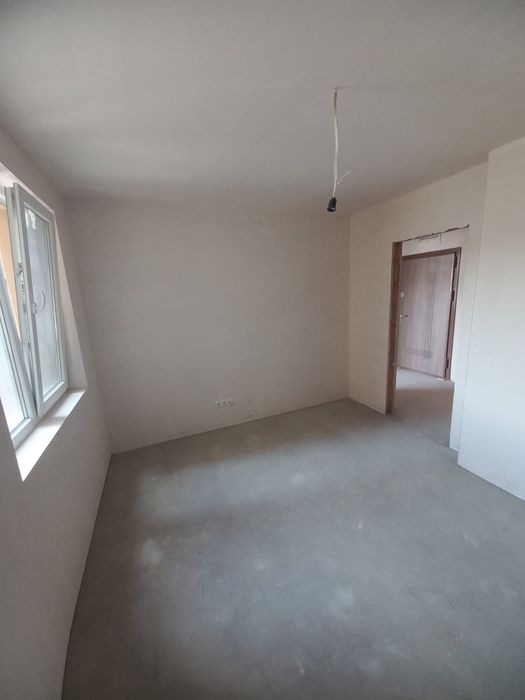 Продава се Тристаен апартамент в Варна, Възраждане 1 - 82 кв.м за 2153 €/кв.м - Снимка #5