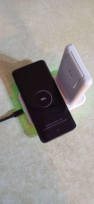 Vand Incarcator Wireless 3 în 1 Telefon/Ceas /Casti