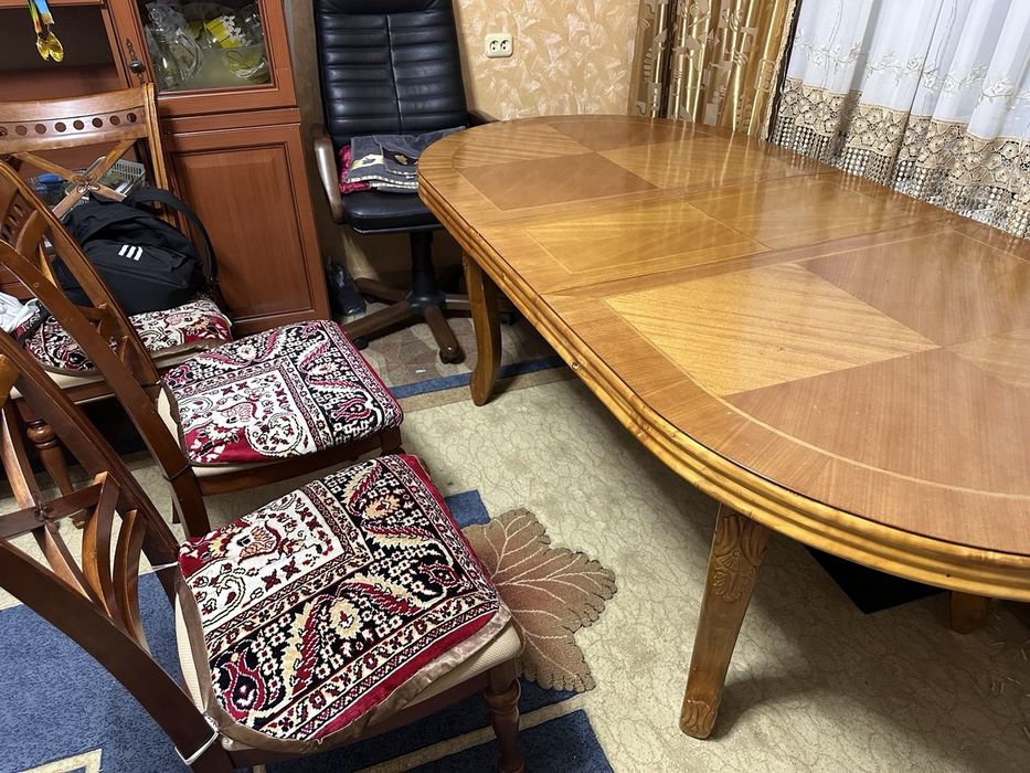 Стол Малайзиский со 6 стульями