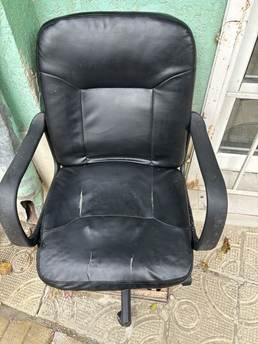 Стол на колелца