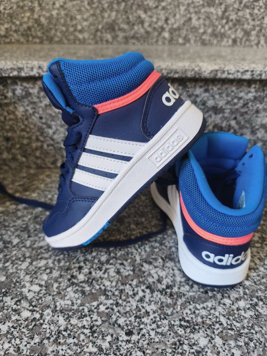 Детски обувки нови.