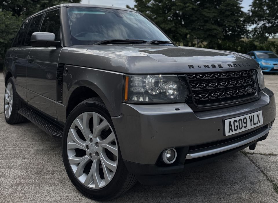 Land Rover - Range Rover - Vogue - Face Lift - 2009 - 3.6 Diesel - V8 - Full Led - Bi Xenon - Automat - Perne de aer - Harman Kardon - Trapa -