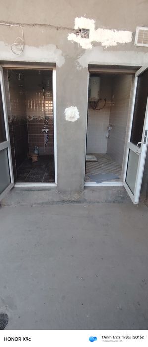 Xovli uy sotiladi