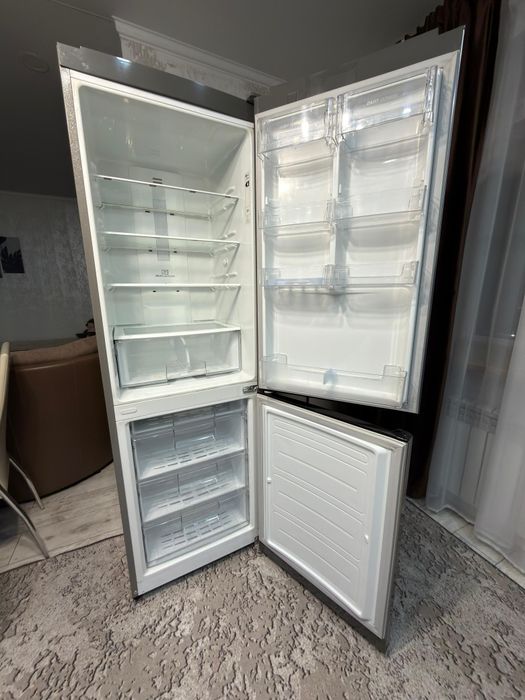 Продам холодильник LG