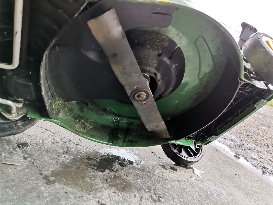 Mașina tuns iarba /gazon  benzina