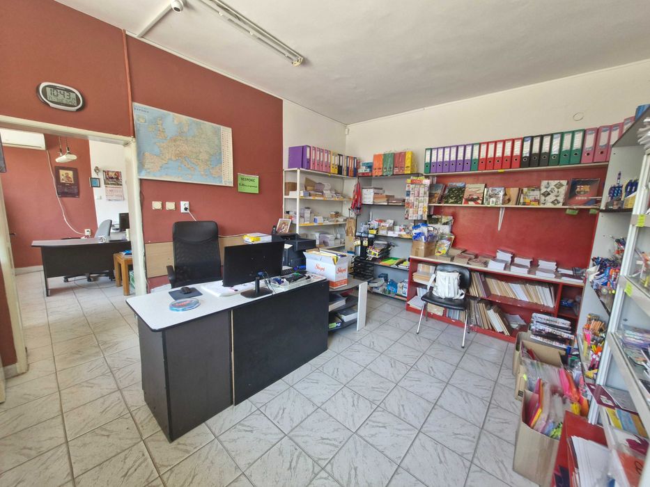 Продава се Магазин в Ямбол, Център - 70 кв.м за 2143 €/кв.м - Снимка #2