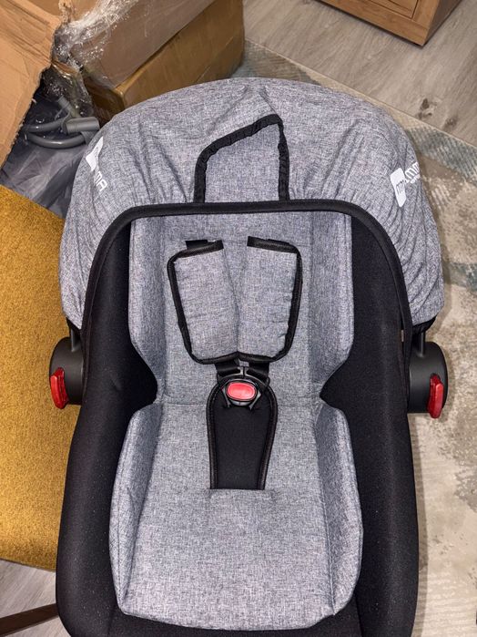 Чисто нова бебешка количка 2 в 1 плюс чанта за родители