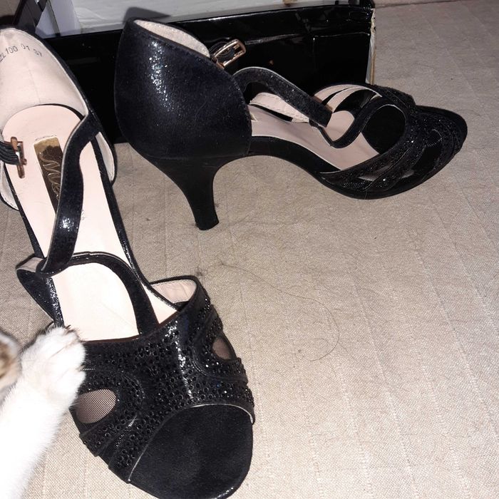 Sandale 37, piele ecologica, noi