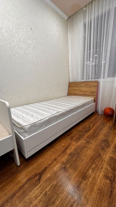 кровать IKEA Продам в хоррошем состоянии