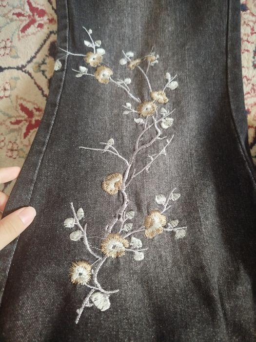 Клеш джинсы с вышивкой